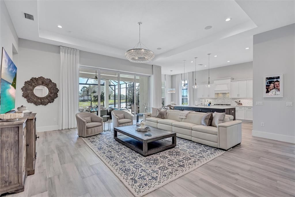 For Sale: $1,925,000 (4 beds, 3 baths, 2989 Square Feet)