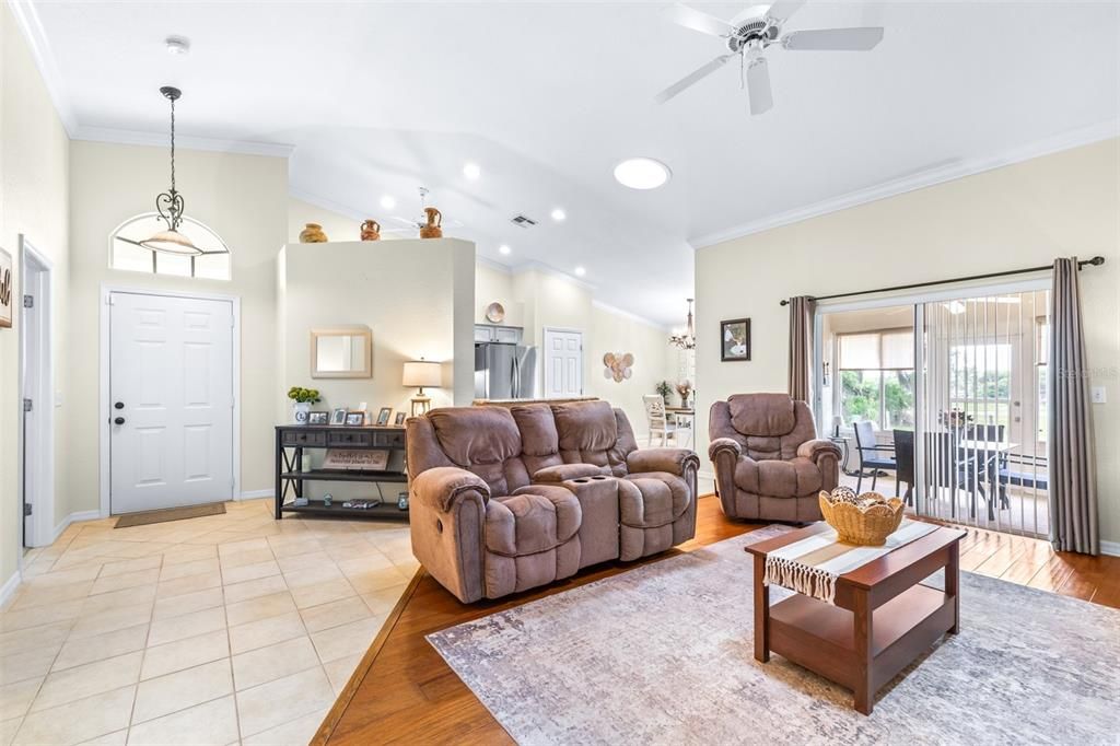 For Sale: $339,000 (3 beds, 2 baths, 1674 Square Feet)