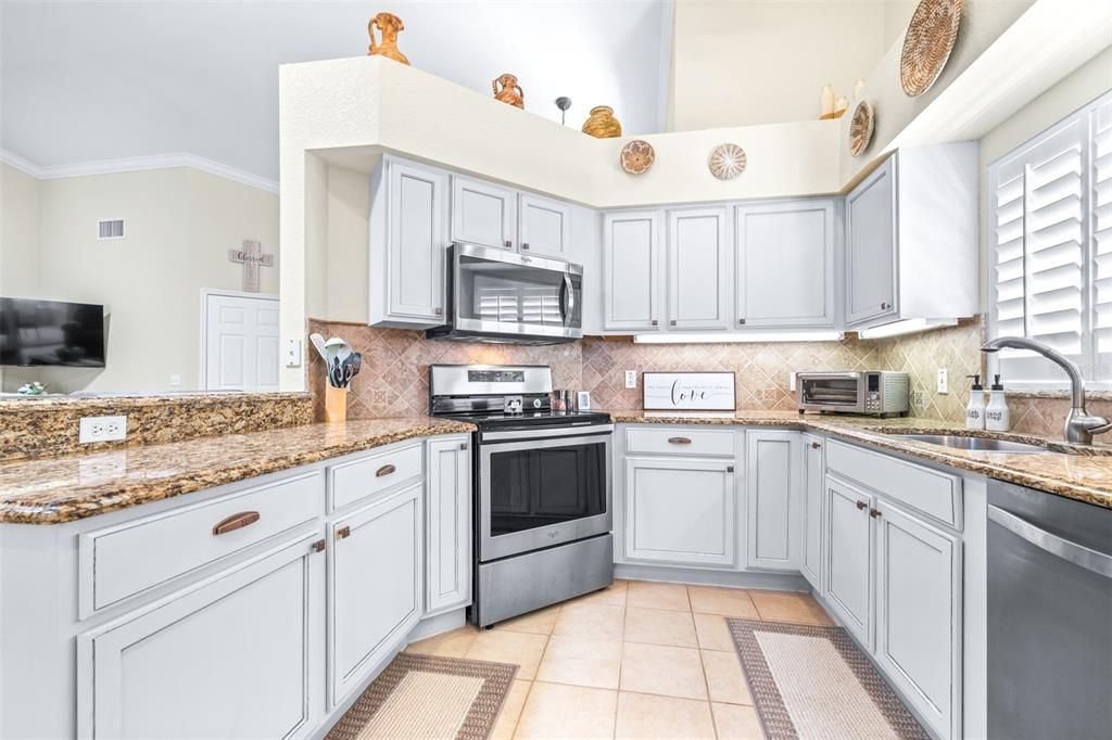 For Sale: $339,000 (3 beds, 2 baths, 1674 Square Feet)