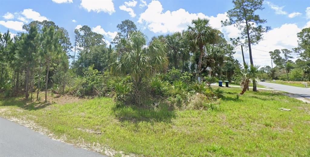 待售: $52,000 (0.26 acres)