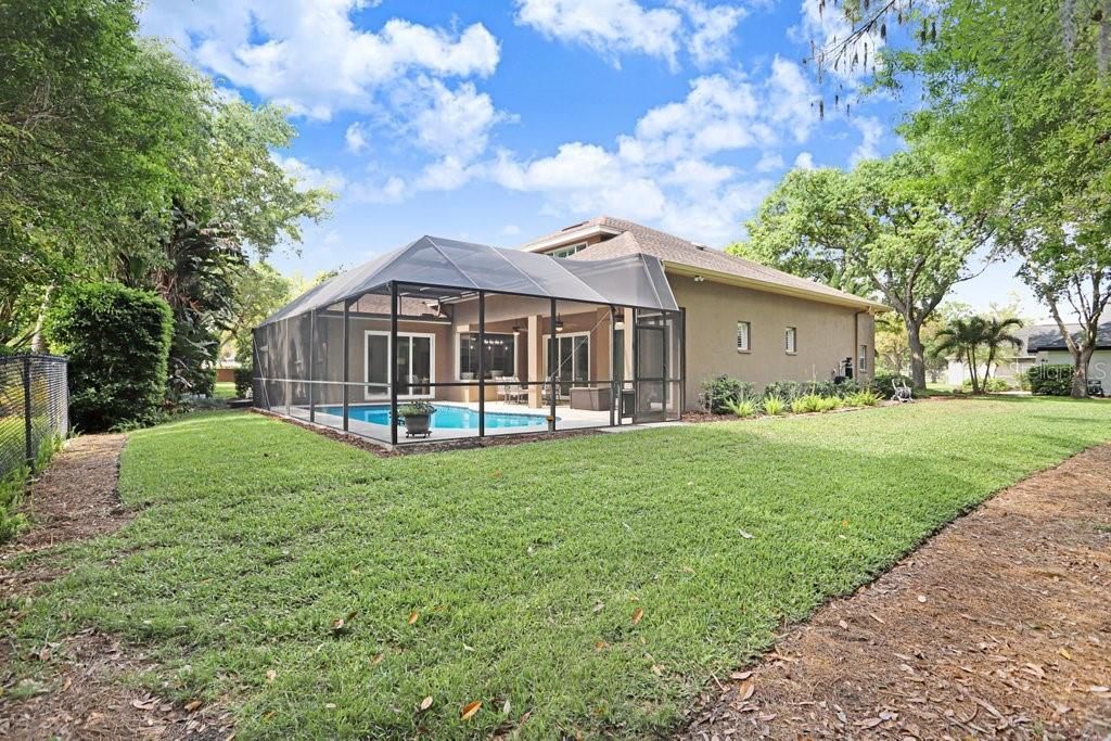 Activo con contrato: $1,050,000 (4 camas, 3 baños, 3272 Pies cuadrados)