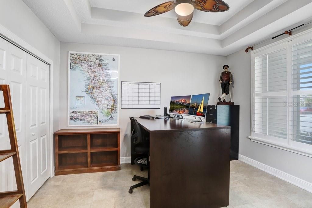 Activo con contrato: $1,050,000 (4 camas, 3 baños, 3272 Pies cuadrados)