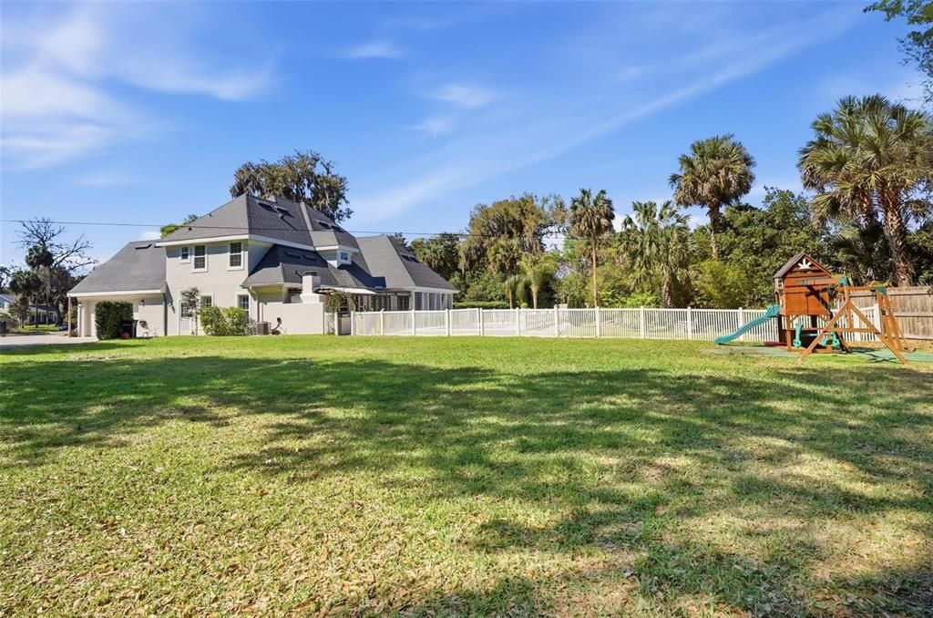 For Sale: $1,299,000 (4 beds, 3 baths, 3324 Square Feet)