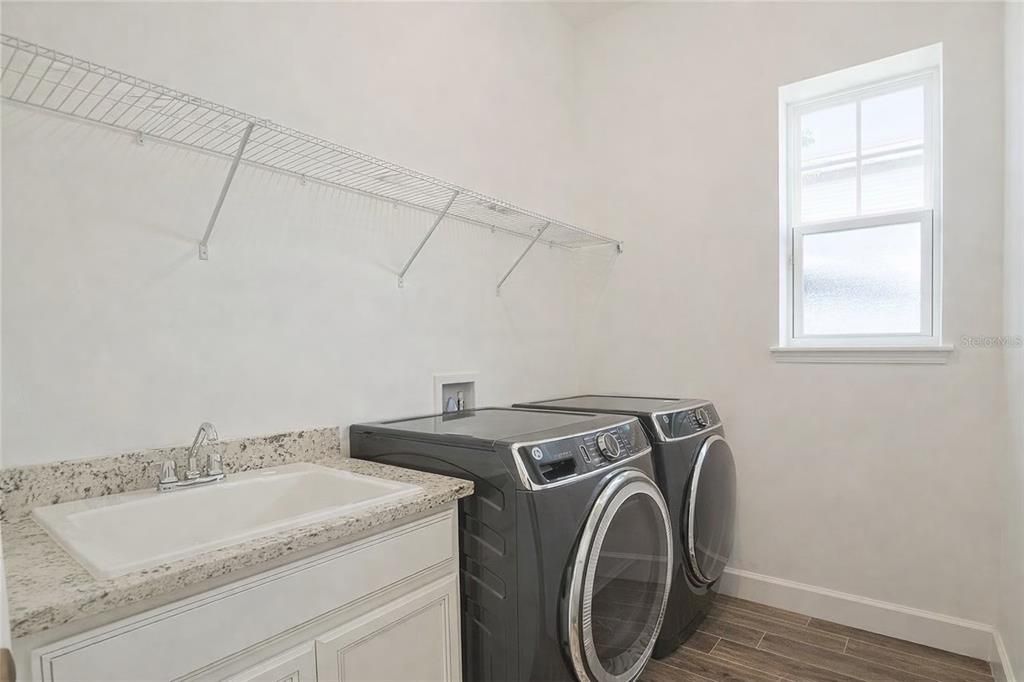 En Renta: $4,800 (4 camas, 3 baños, 2909 Pies cuadrados)