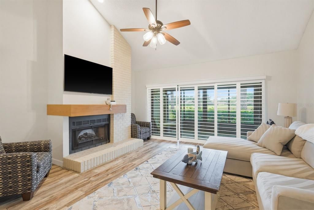 На продажу: $469,000 (3 спален, 3 ванн, 1823 Квадратных фут)