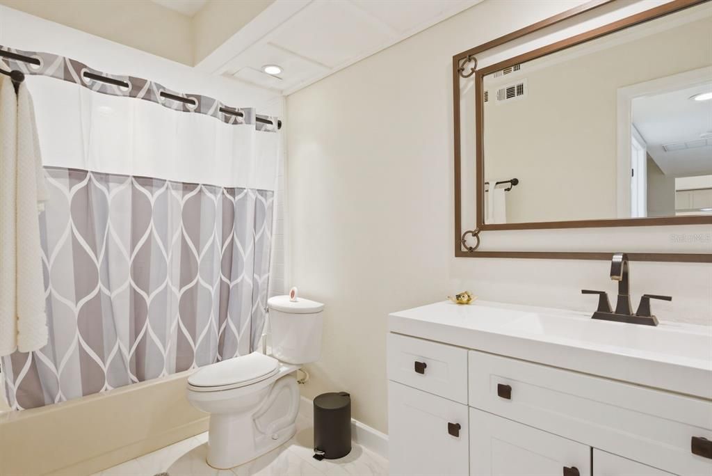 На продажу: $469,000 (3 спален, 3 ванн, 1823 Квадратных фут)