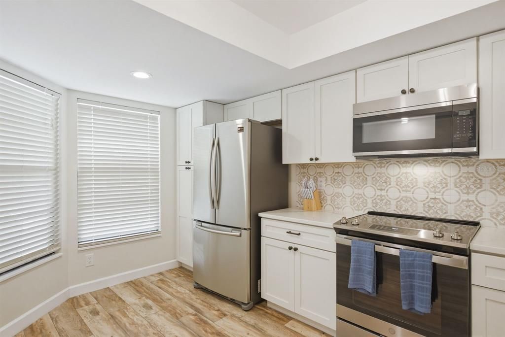 На продажу: $469,000 (3 спален, 3 ванн, 1823 Квадратных фут)