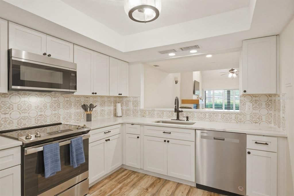 На продажу: $469,000 (3 спален, 3 ванн, 1823 Квадратных фут)