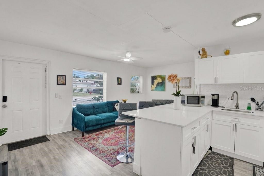 For Sale: $419,999 (2 beds, 0 baths, 944 Square Feet)