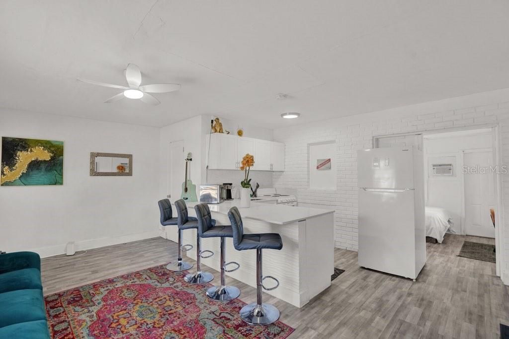 For Sale: $419,999 (2 beds, 0 baths, 944 Square Feet)