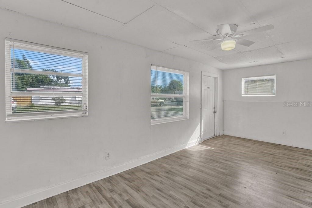 For Sale: $419,999 (2 beds, 0 baths, 944 Square Feet)