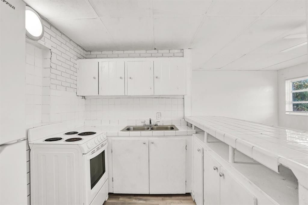 For Sale: $419,999 (2 beds, 0 baths, 944 Square Feet)