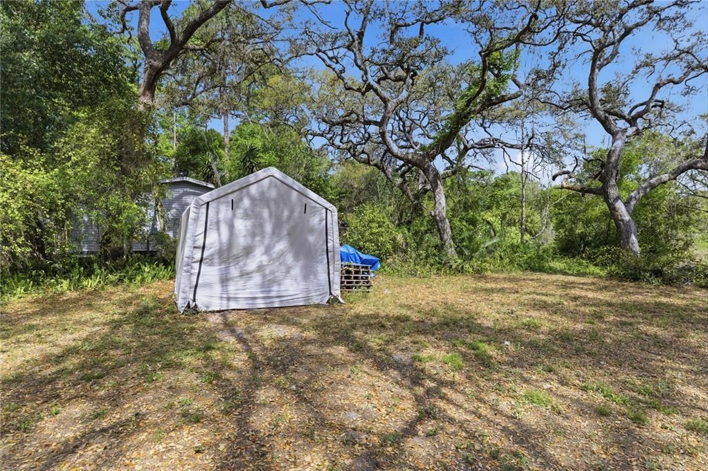 На продажу: $23,900 (0.30 acres)