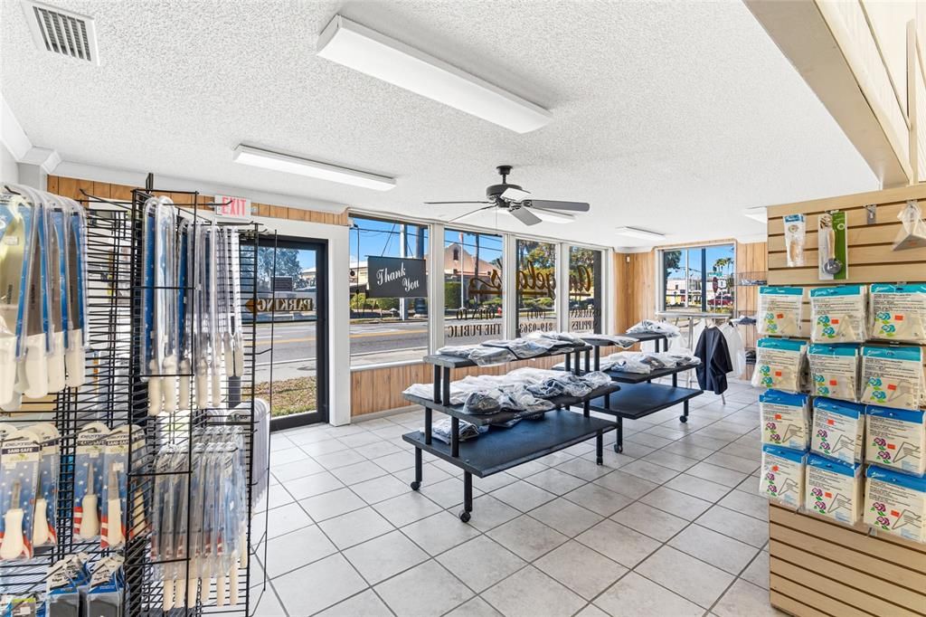 For Sale: $6,400,000 (0 beds, 0 baths, 9210 Square Feet)