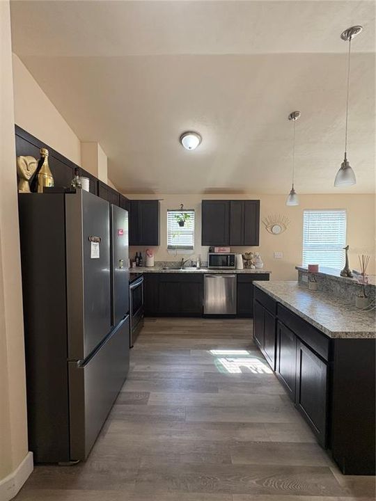 For Rent: $2,500 (3 beds, 2 baths, 1224 Square Feet)