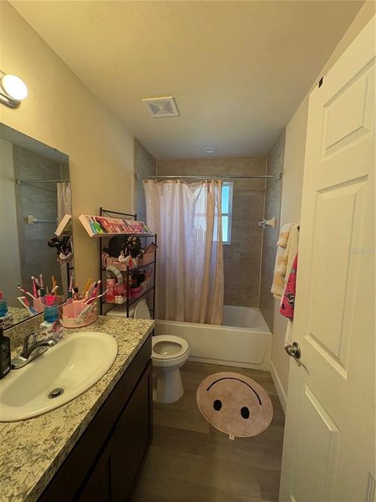For Rent: $2,500 (3 beds, 2 baths, 1224 Square Feet)