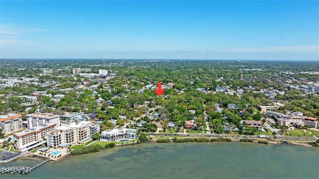 En Venta: $1,495,000 (0.53 acres)