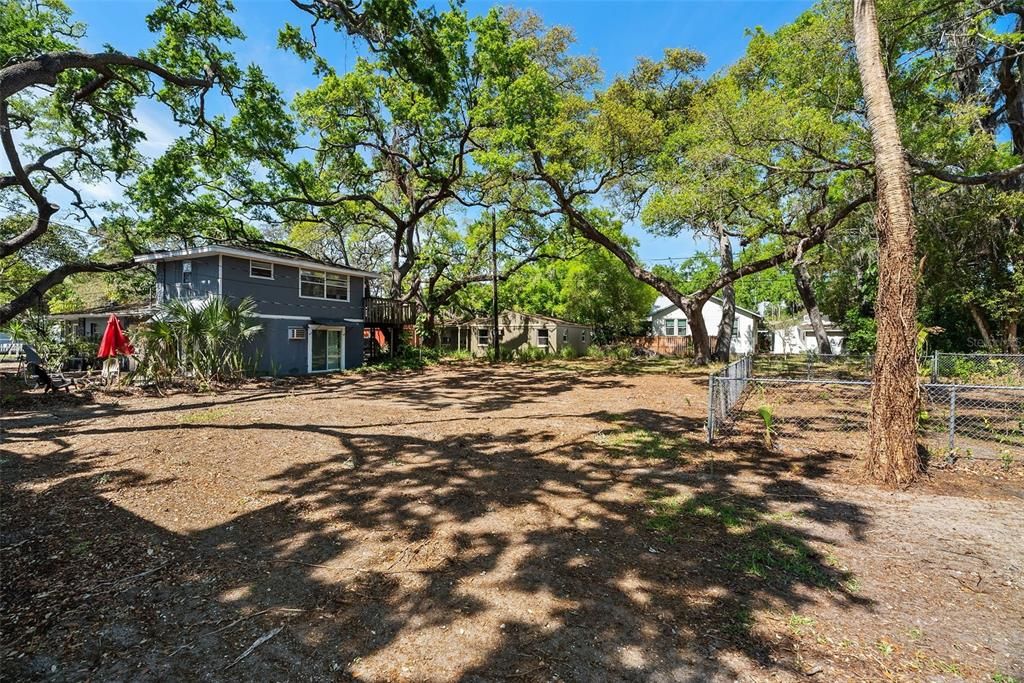 En Venta: $1,495,000 (0.53 acres)