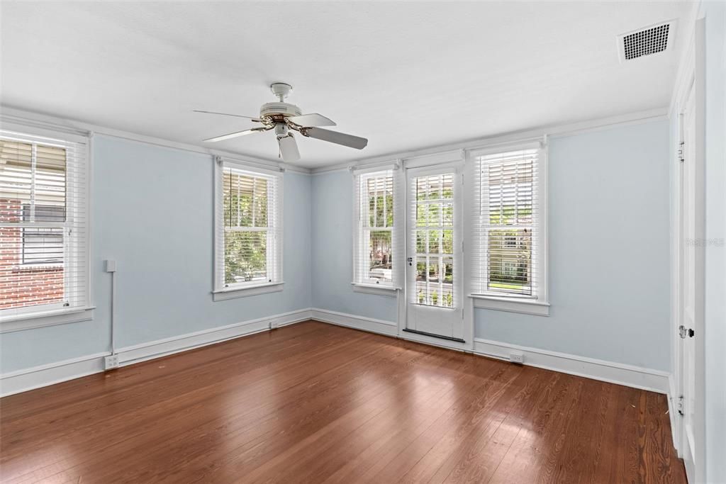 For Rent: $5,500 (4 beds, 3 baths, 3052 Square Feet)