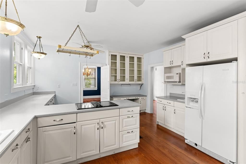 For Rent: $5,500 (4 beds, 3 baths, 3052 Square Feet)