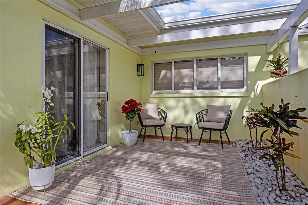 Activo con contrato: $259,900 (2 camas, 2 baños, 1395 Pies cuadrados)