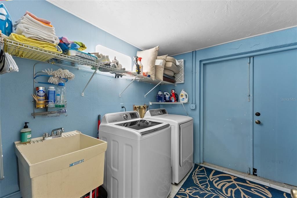 Activo con contrato: $259,900 (2 camas, 2 baños, 1395 Pies cuadrados)