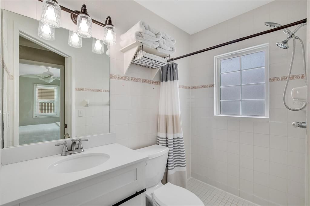 В аренду: $1,800 (1 спален, 1 ванн, 455 Квадратных фут)