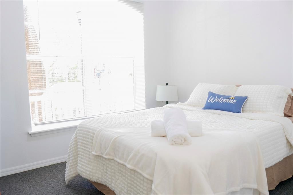 待售: $307,000 (3 贝兹, 2 浴室, 1965 平方英尺)