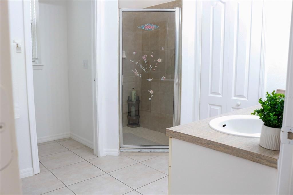 待售: $307,000 (3 贝兹, 2 浴室, 1965 平方英尺)