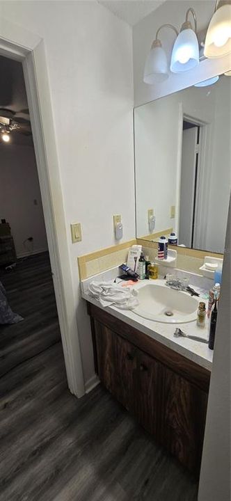 Activo con contrato: $250,000 (2 camas, 2 baños, 1236 Pies cuadrados)