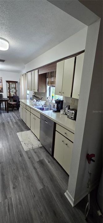Activo con contrato: $250,000 (2 camas, 2 baños, 1236 Pies cuadrados)