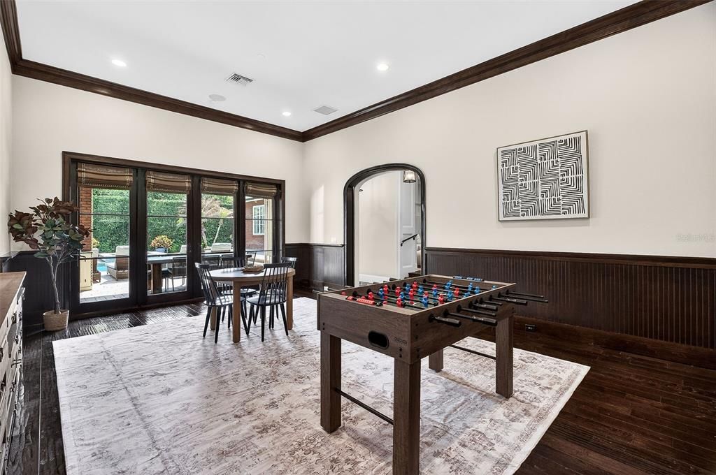 Activo con contrato: $3,250,000 (5 camas, 4 baños, 5243 Pies cuadrados)