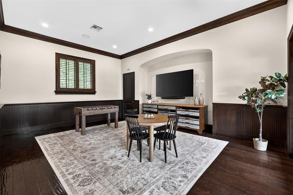 Activo con contrato: $3,250,000 (5 camas, 4 baños, 5243 Pies cuadrados)