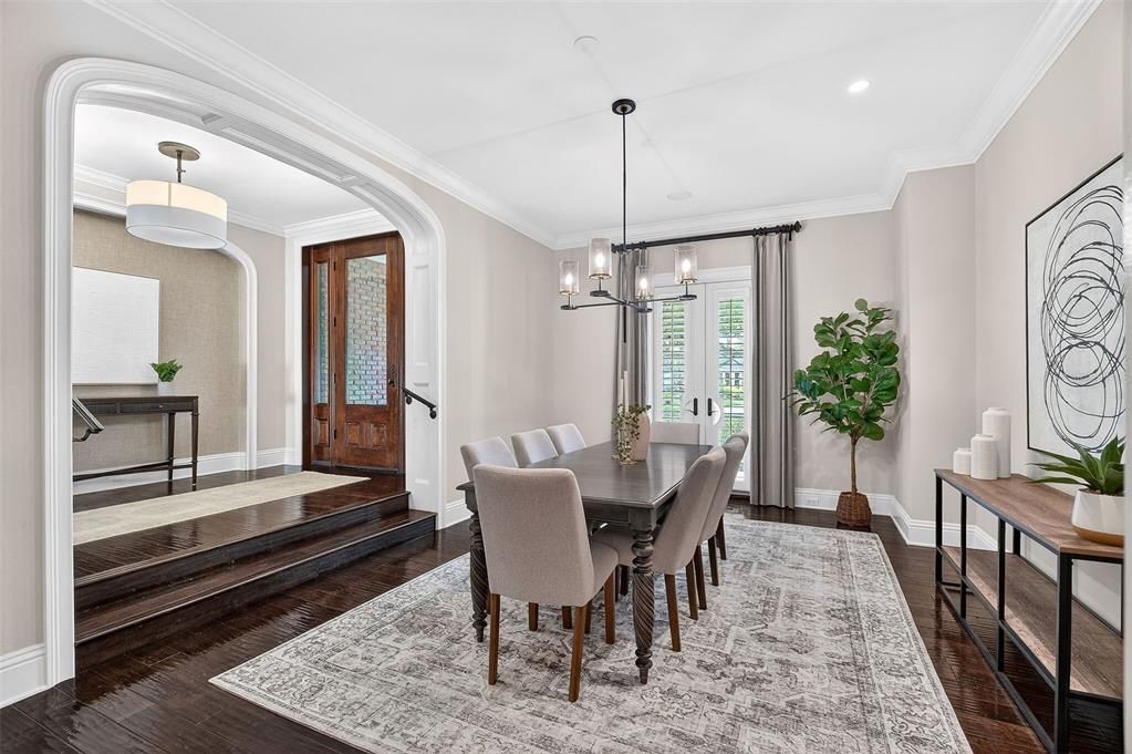 Activo con contrato: $3,250,000 (5 camas, 4 baños, 5243 Pies cuadrados)