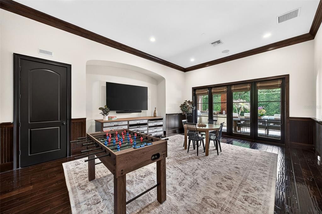 Activo con contrato: $3,250,000 (5 camas, 4 baños, 5243 Pies cuadrados)
