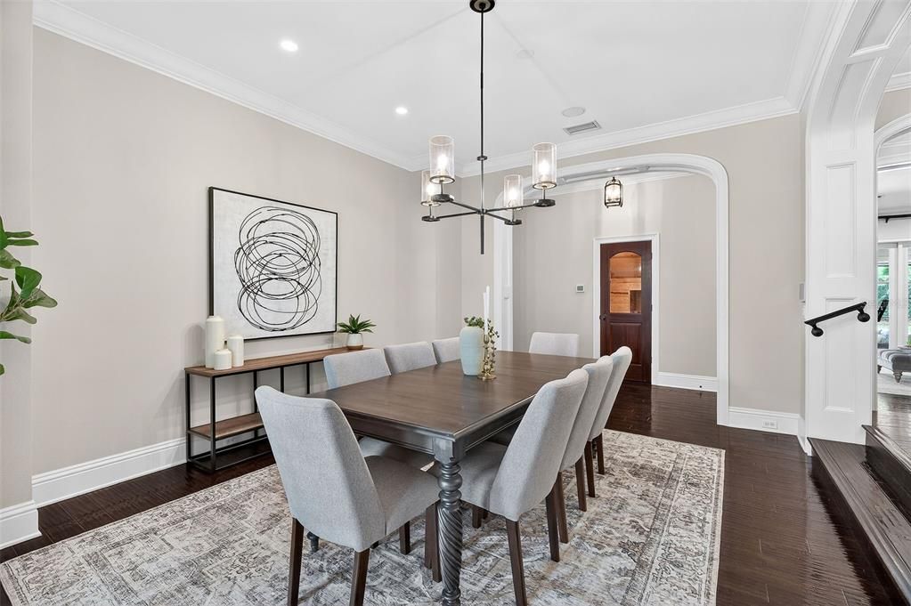 Activo con contrato: $3,250,000 (5 camas, 4 baños, 5243 Pies cuadrados)