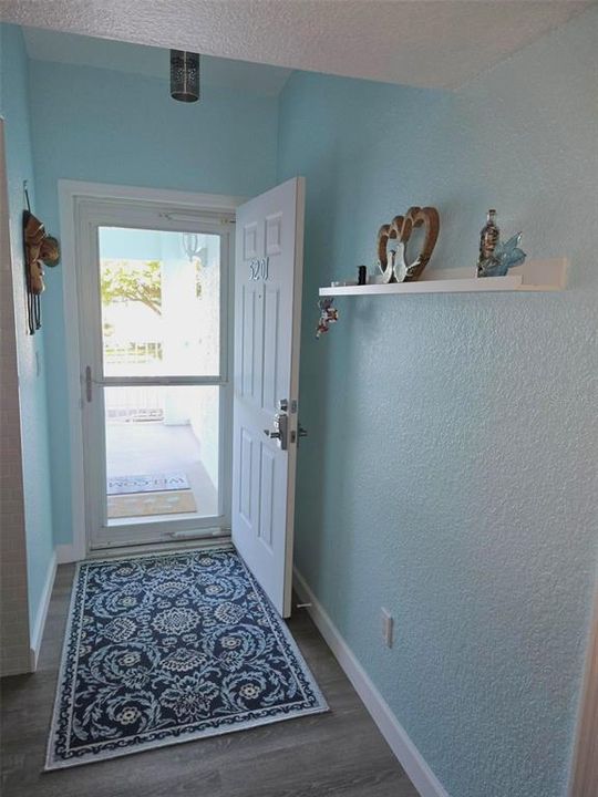 For Sale: $215,000 (2 beds, 2 baths, 1153 Square Feet)