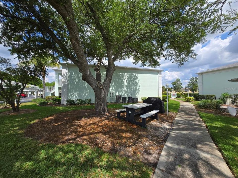 For Sale: $215,000 (2 beds, 2 baths, 1153 Square Feet)