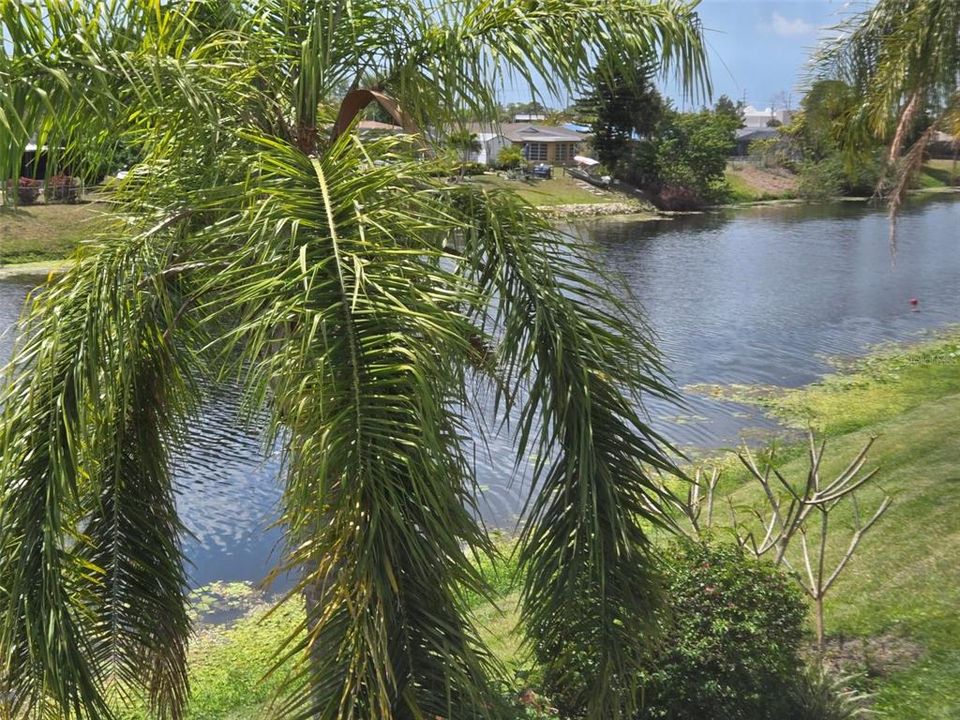 For Sale: $215,000 (2 beds, 2 baths, 1153 Square Feet)