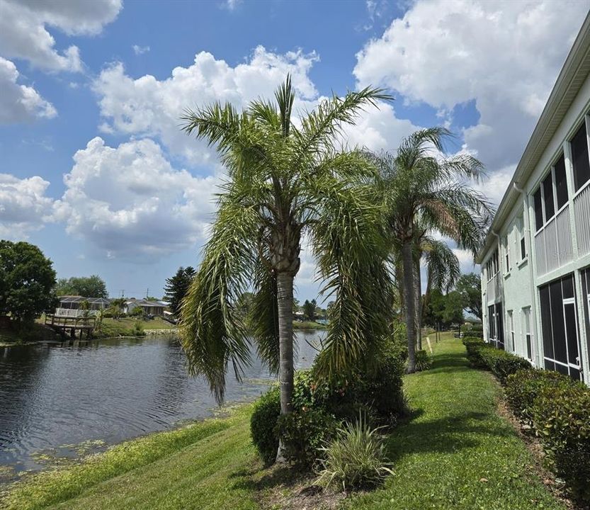 For Sale: $215,000 (2 beds, 2 baths, 1153 Square Feet)