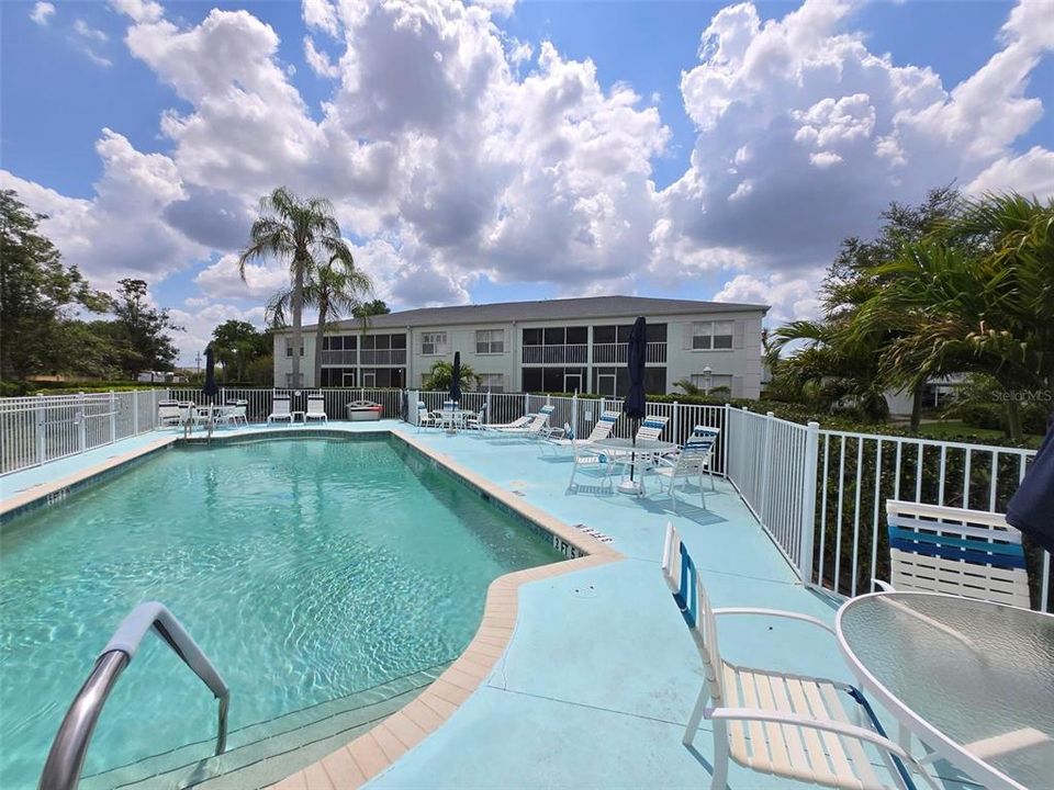 For Sale: $215,000 (2 beds, 2 baths, 1153 Square Feet)