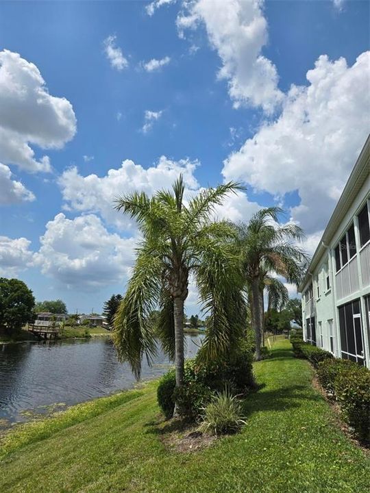 For Sale: $215,000 (2 beds, 2 baths, 1153 Square Feet)
