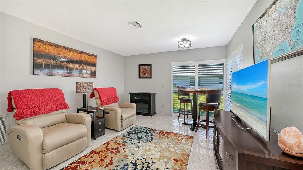 Activo con contrato: $636,500 (3 camas, 2 baños, 1736 Pies cuadrados)