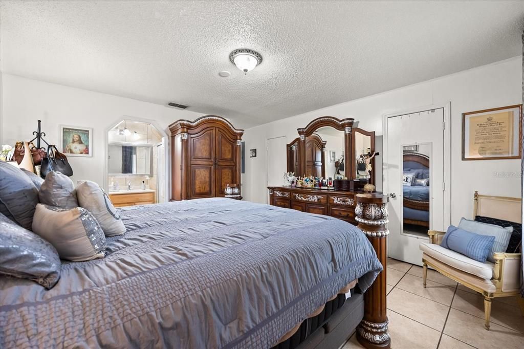 For Sale: $1,300,000 (0 beds, 0 baths, 1692 Square Feet)