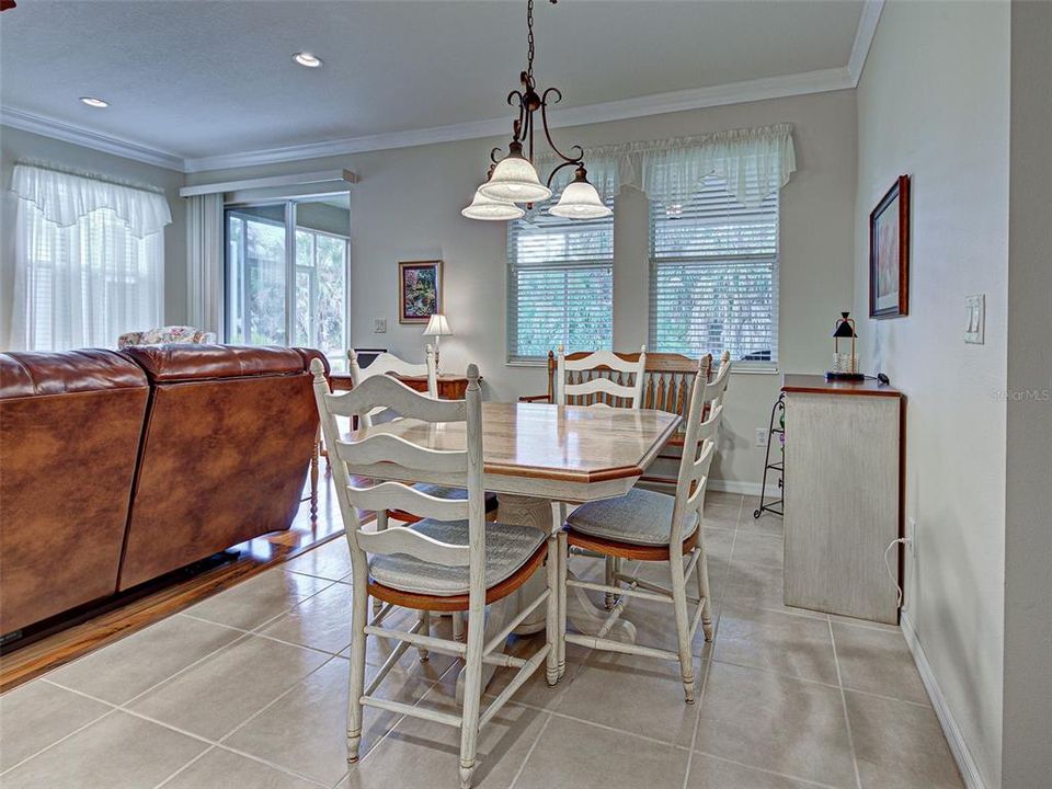 Active With Contract: $379,900 (3 beds, 2 baths, 1965 Square Feet)