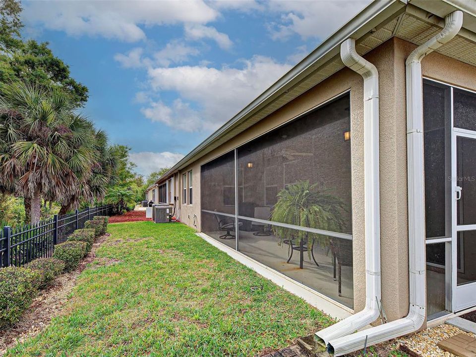 Active With Contract: $379,900 (3 beds, 2 baths, 1965 Square Feet)