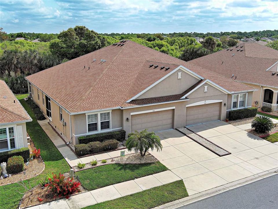 Active With Contract: $379,900 (3 beds, 2 baths, 1965 Square Feet)