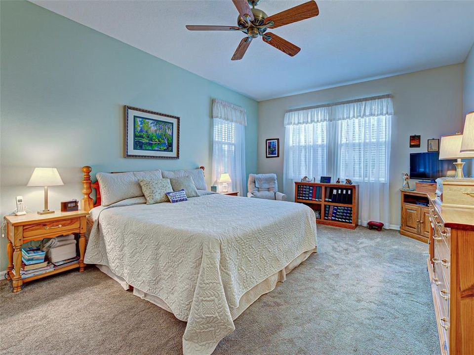 Active With Contract: $379,900 (3 beds, 2 baths, 1965 Square Feet)