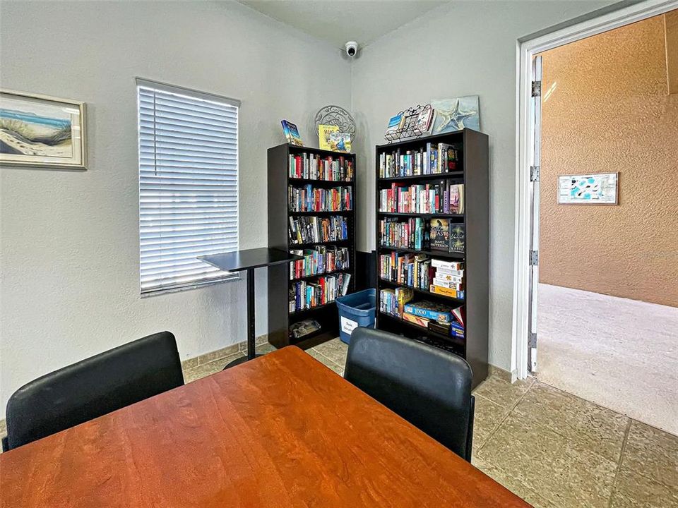 Active With Contract: $379,900 (3 beds, 2 baths, 1965 Square Feet)