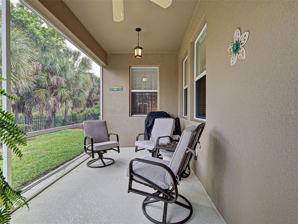 Active With Contract: $379,900 (3 beds, 2 baths, 1965 Square Feet)